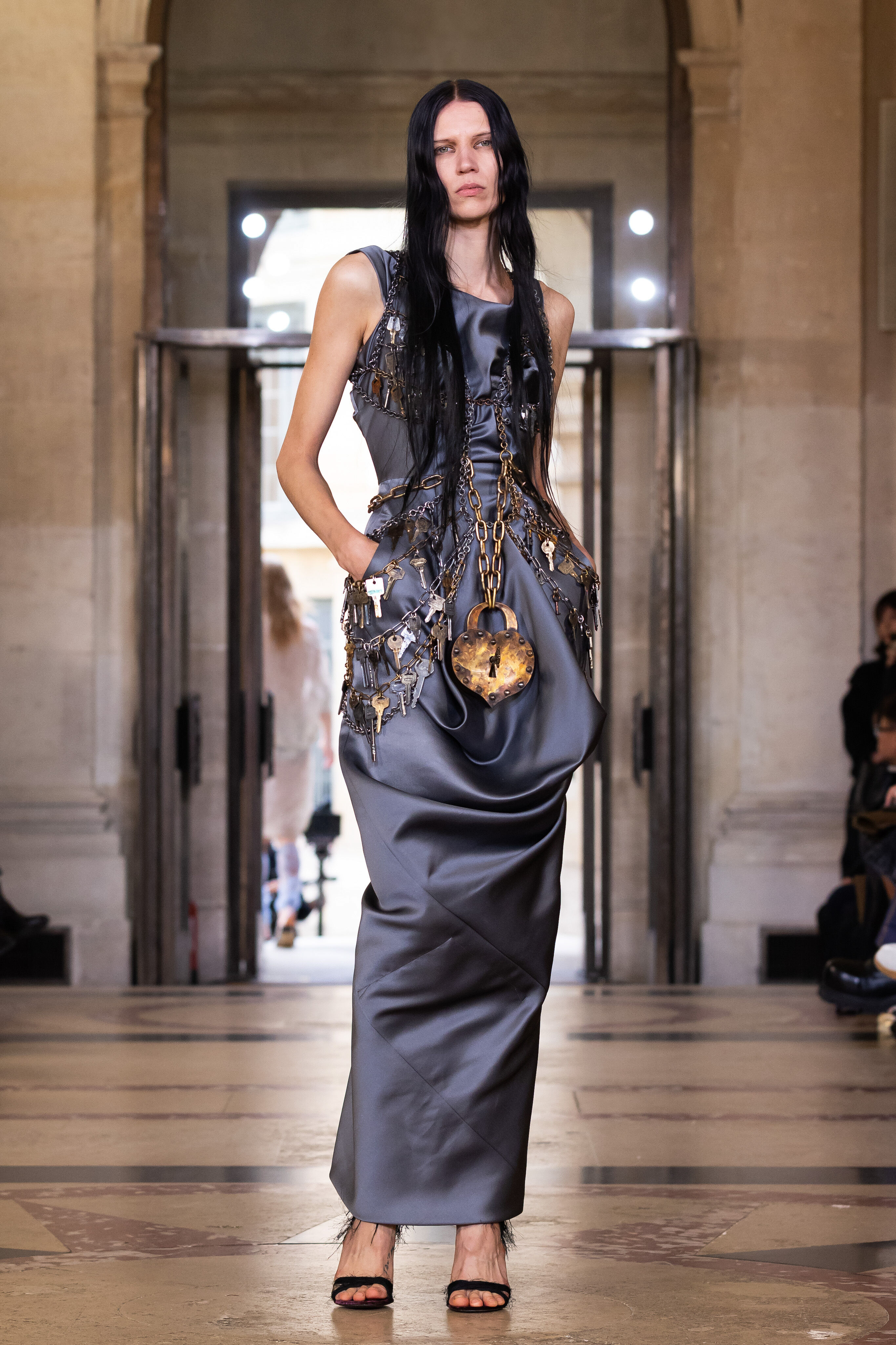 ▲▼ 巴黎時裝周 。(圖/品牌提供)