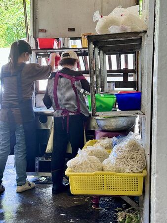 ▲▼新北瑞芳美食「秀蓮什錦麵」!老礦坑人的滋味,北濱公路孤獨飄香40餘年。(圖/部落客小虎提供)