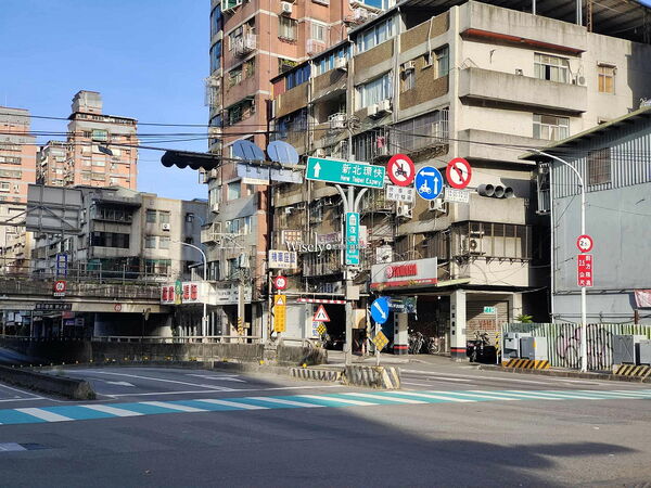 ▲▼客家風味黑白切麵攤。(圖/部落客wisely提供)