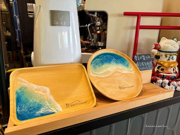 ▲▼台東都蘭海景咖啡廳推薦「藍色海灣Blue Bayou」!180度絕美海景,一眼望去全是療癒的藍。(圖/部落客台南好Food遊提供)