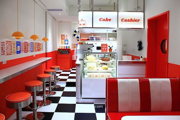 ▲▼美式復古風網美咖啡廳「mikibika甜點屋」!台北甜點推薦,中山站神等級好吃戚風蛋糕。(圖/部落客萍子提供)