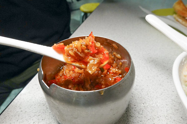 ▲▼台北龍山寺站「豆漿燒餅店」,燒餅油條配鹹豆漿,清爽蛋餅,沒招牌生意照樣好!(圖/部落客水晶提供)