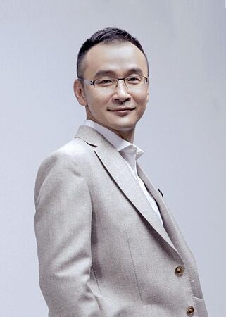 ▲▼整形名醫倪宗亨無照上路又出事,拿國際駕照糊弄警。(圖/翻攝診所官網)