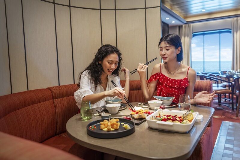 升級你的海上假期!在海洋光譜號品味美食、體驗頂奢享受(圖/皇家加勒比國際遊輪、shutterstock)