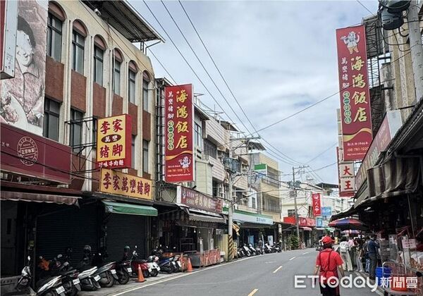 ▲萬巒知名豬腳照常營運,暫未受非洲豬瘟影響。(圖/記者陳崑福攝)