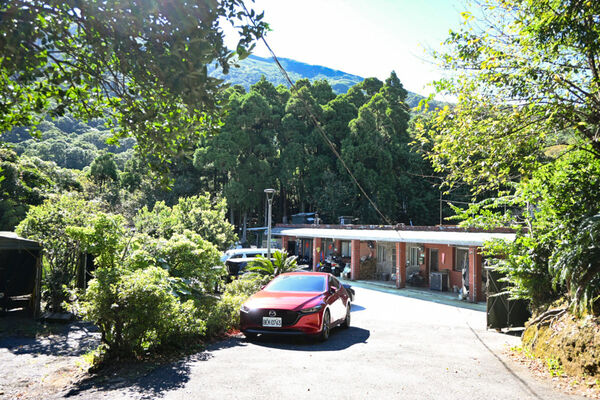 ▲▼竹湖土雞城。(圖/部落客水晶安蹄不務正業過生活授權提供)