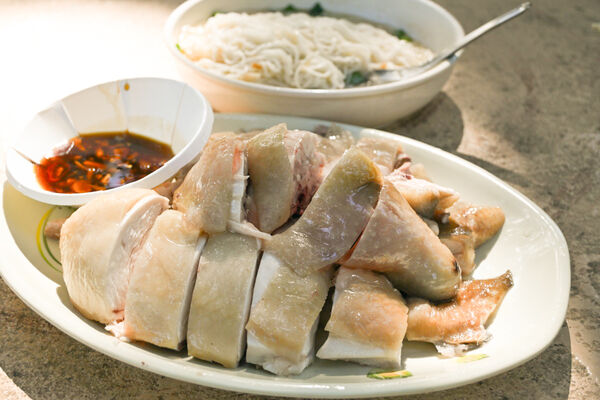 ▲▼竹湖土雞城。(圖/部落客水晶安蹄不務正業過生活授權提供)