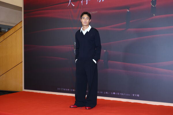 ▲邵雨薇、楊祐寧、簡嫚書、范少勳出席《人浮於愛》開播記者會。(圖/記者黃國霖攝)