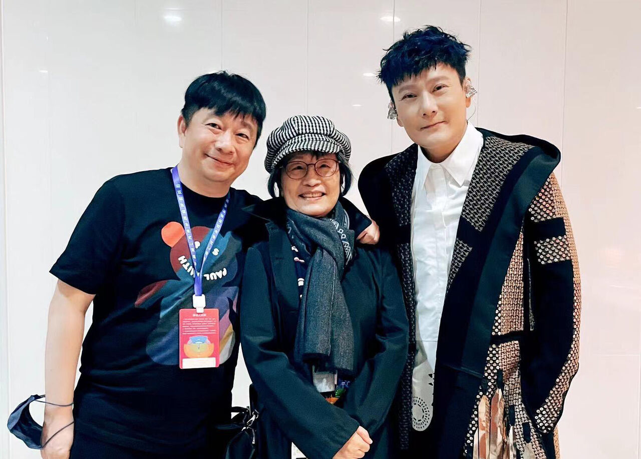 ▲▼張信哲〈皺紋寫字〉。(圖/潮水音樂提供)