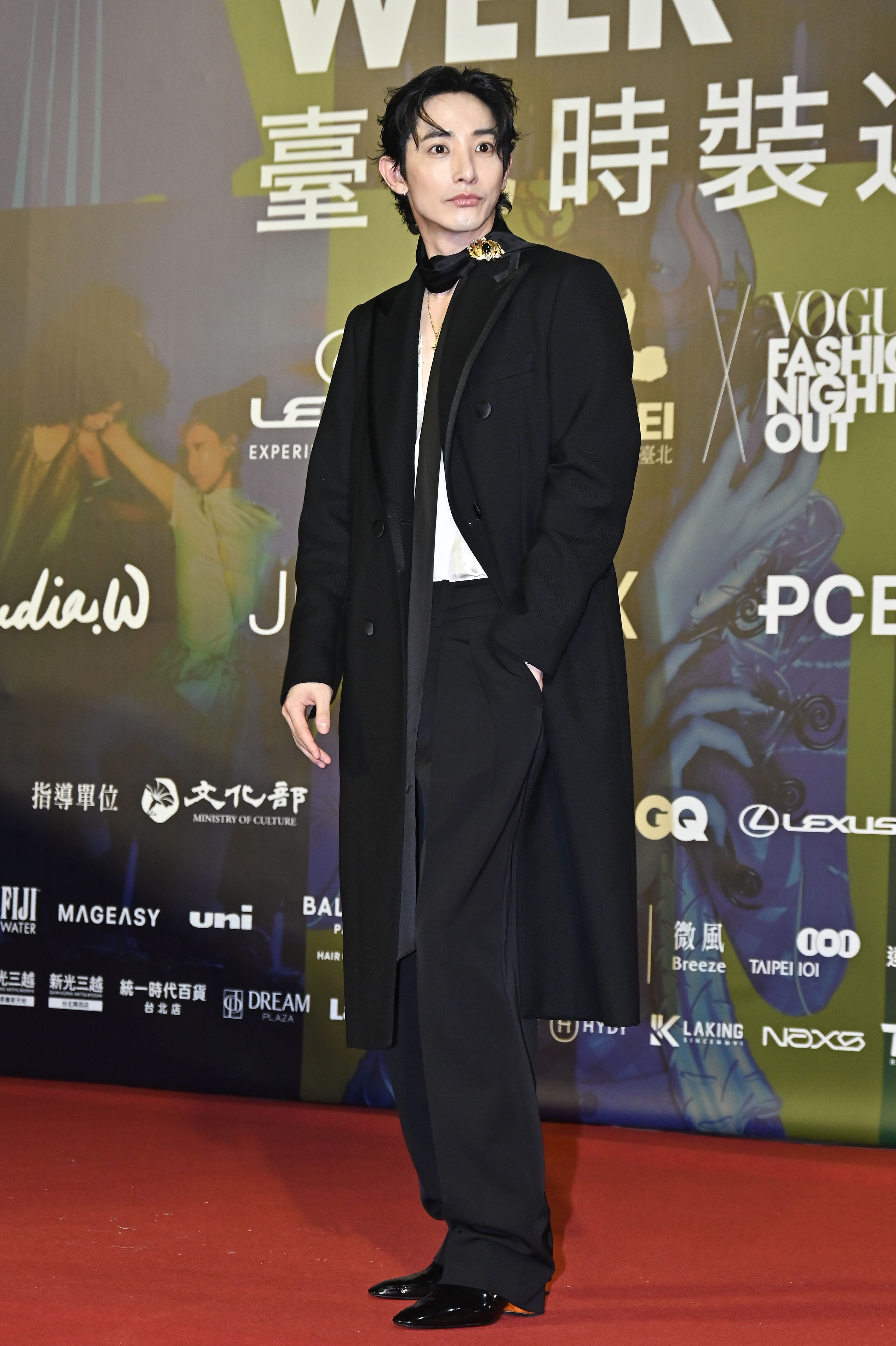 ▲▼李洙赫出席《2025 臺北時裝週》跨界時尚大秀。(圖/記者李毓康攝)
