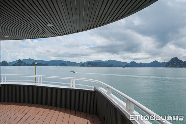 ▲北越拜子龍灣五星級遊船「水晶假日號」(Crystal Holiday),越南旅遊,遊船,遊艇,拜子龍灣。(圖/記者彭懷玉攝)