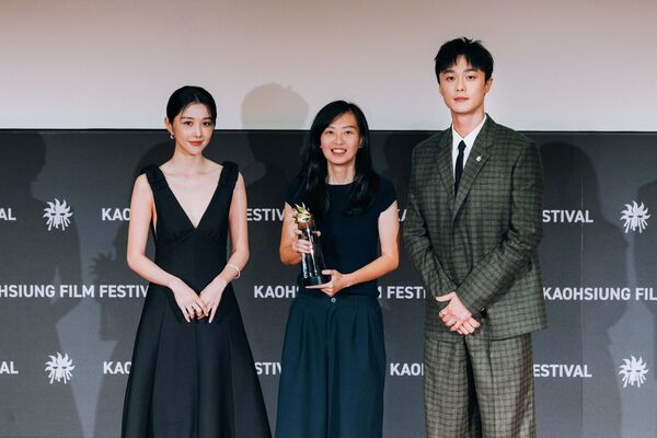 ▲頒獎人邵雨薇、《風的前奏》導演黃小珊 、頒獎人施柏宇。(圖/雄影提供)