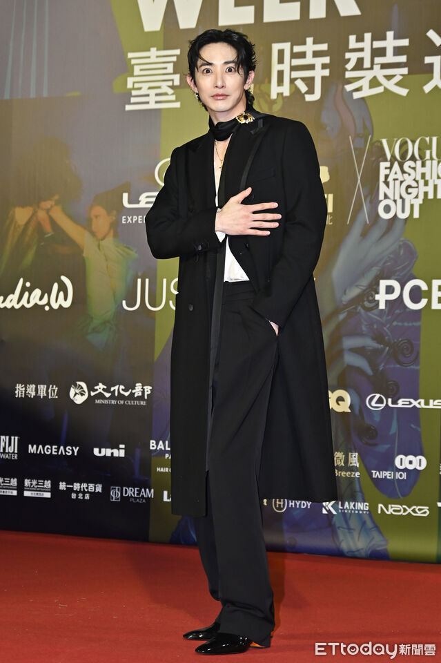 ▲▼李洙赫出席《2025 臺北時裝週》跨界時尚大秀。(圖/記者李毓康攝)
