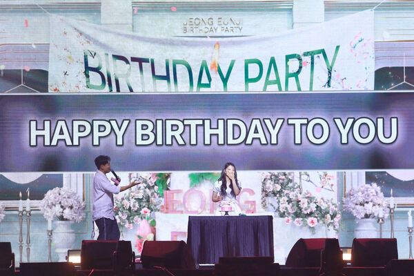 ▲鄭恩地穿著公主裝現身,驚喜慶生。(圖/D-SHOW提供)