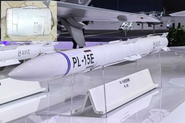 ▲▼霹靂-15E(PL-15E)空對空飛彈。(圖/翻攝微博)