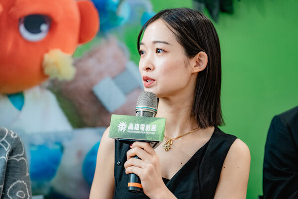 ▲《咒死你》夢多、范瑞君、邵奕玫、楊宇騰、導演宇賀那健一、海津雪乃、林思廷、製片鈴木祐介出席高雄電影節。(圖/高雄電影節提供)