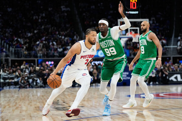 ▲塞爾提克布朗、活塞康寧漢。(圖/達志影像/美聯社)