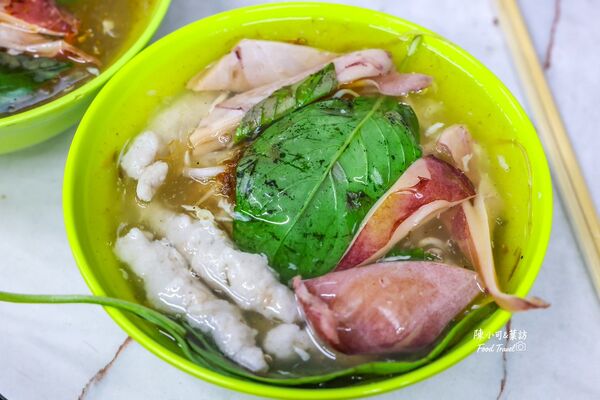 ▲▼西門町阿添羊肉羹、魷魚羹。(圖/部落客陳小可的吃喝玩樂授權提供)