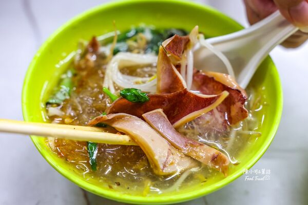 ▲▼西門町阿添羊肉羹、魷魚羹。(圖/部落客陳小可的吃喝玩樂授權提供)