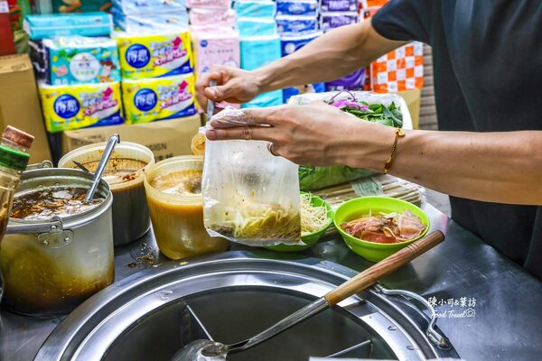 ▲▼西門町阿添羊肉羹、魷魚羹。(圖/部落客陳小可的吃喝玩樂授權提供)