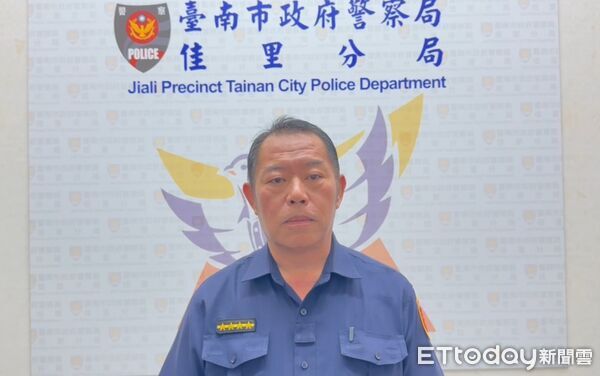 ▲佳里區台19線近奇美醫院前,普重機車與自小客車發生碰撞,機車駕駛受重傷送醫。(記者林東良翻攝,下同)