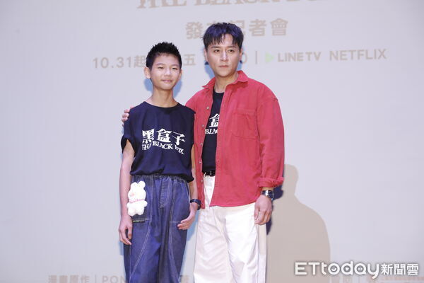 ▲▼LINE TV影集《黑盒子》發布記者會,劇中演員陸夏、邱偲琹、張軒睿、傅孟柏、鄭人碩、洪君昊、莫允雯、李李仁出席。(圖/記者湯興漢攝)