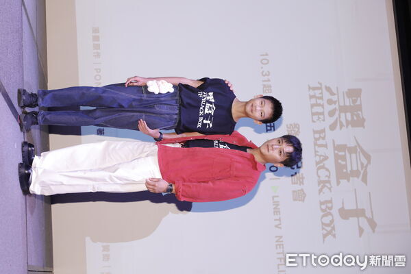 ▲▼LINE TV影集《黑盒子》發布記者會,劇中演員陸夏、邱偲琹、張軒睿、傅孟柏、鄭人碩、洪君昊、莫允雯、李李仁出席。(圖/記者湯興漢攝)