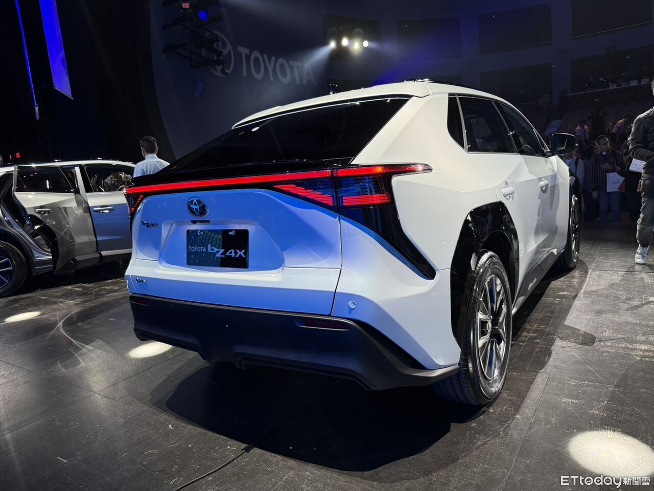 ▲TOYOTA BZ4X。(圖/記者徐煜展攝)