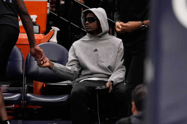 ▲▼灰狼王牌艾德華茲拉傷腿筋,預計休養2周。(圖/達志影像/美聯社)