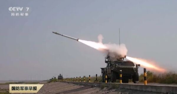 ▲▼中國輕型合成旅的「低空保護傘」紅旗-13(HQ-13)防空導彈系統。(圖/翻攝自央視)