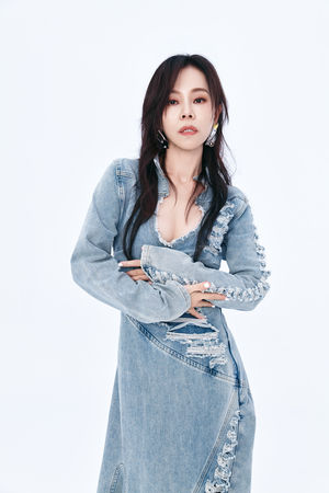 ▲▼彭佳慧錄音時數度哽咽。(圖/索尼音樂提供)