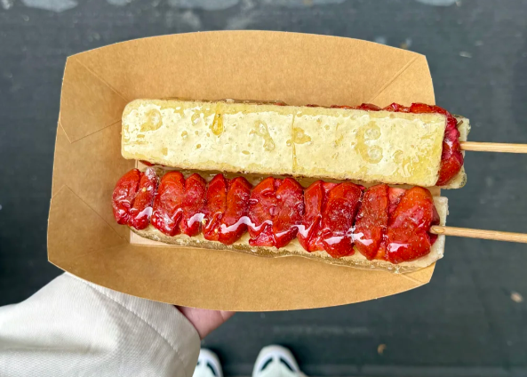 ▲▼奶皮糖葫蘆一夜爆紅。(圖/翻攝自小紅書)