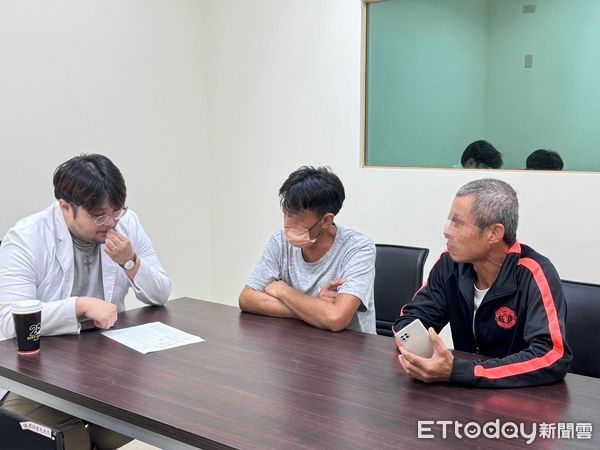 ▲玉里醫院陳平文心理師提醒,網癮不再是青少年的專利。(圖/玉里醫院提供,下同)