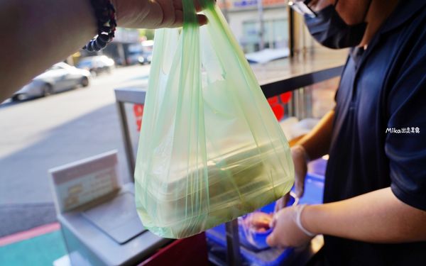 ▲▼桃園傳統古早味手工純糯米「康家客家手工麻糬」粉紅少女麻糬每日限量20盒。(圖/部落客Mika提供)