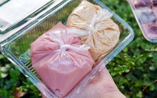 ▲▼桃園傳統古早味手工純糯米「康家客家手工麻糬」粉紅少女麻糬每日限量20盒。(圖/部落客Mika提供)