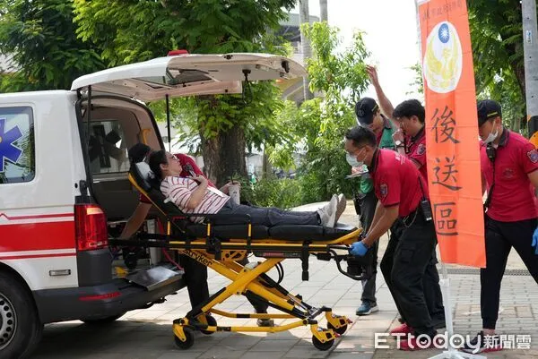 ▲▼ 嘉基聯手消防單位 實戰驗證災難應變力與醫療韌性 。(圖/嘉義基督教醫院提供)