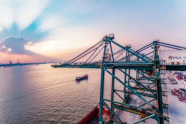 ▲裕民航運船隻等候彎靠的是東莞港。(圖/取自東莞港務集團官網)