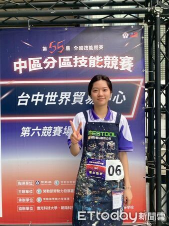 ▲展示設計國手莊玉雪以黑馬之姿勇奪國手資格,將代表台灣出戰2026國際技能競賽。(記者林東良翻攝,下同)