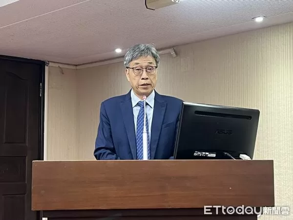 ▲▼環境部長彭啓明與農業部長陳駿季,出席立法院「防範非洲豬瘟疫情擴散」報告並接受質詢。(圖/記者許敏溶攝)