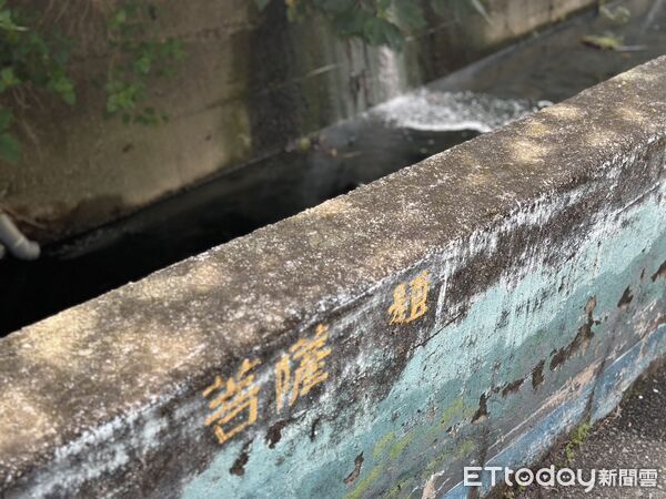 ▲▼嬰兒棄屍。(圖/)