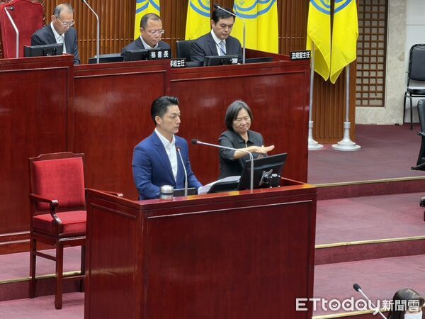 ▲▼台北市長蔣萬安出席議會114年度第二次追加(減)預算案及115年度總預算案。(圖/記者陳家祥攝)