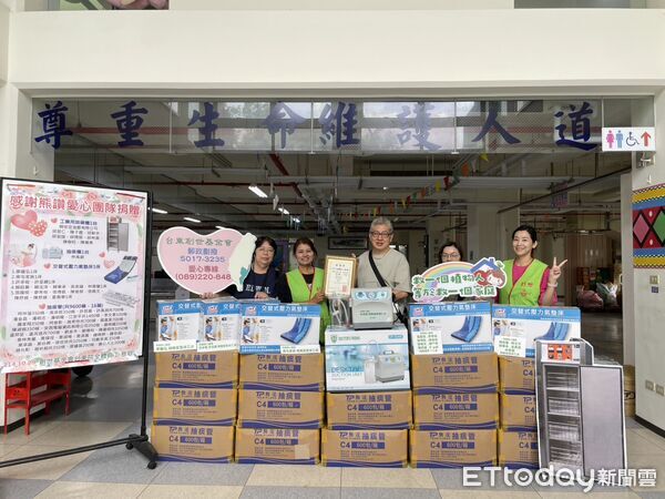 ▲熊讚愛心團隊送愛到創世台東院。(圖/記者楊晨東翻攝)