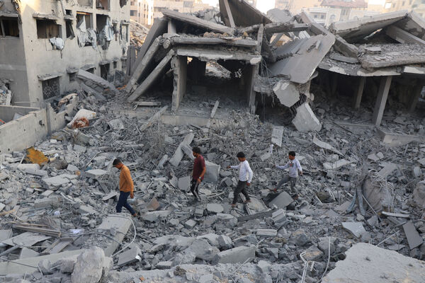 ▲▼ 以色列空襲加薩。(圖/路透)