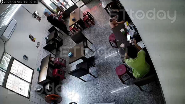 ▲▼獨/男客吃到隔夜飯嗆「別做了」 老闆開山刀猛砍認殺人未遂:他先恐嚇。(圖/)
