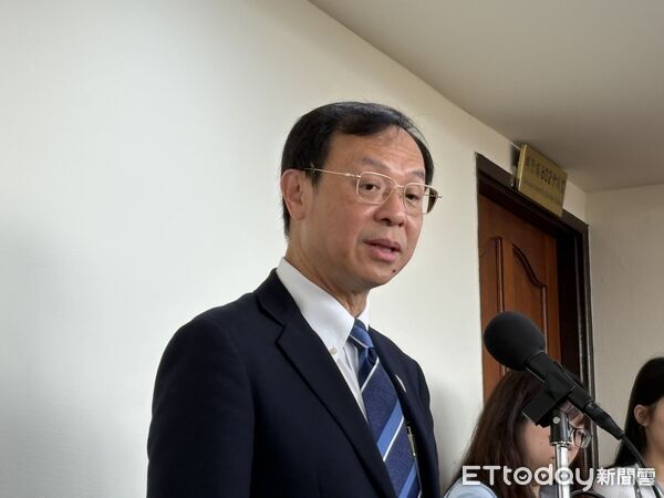 ▲▼衛福部長石崇良出席立院衛環委員會。(圖/記者洪巧藍攝)