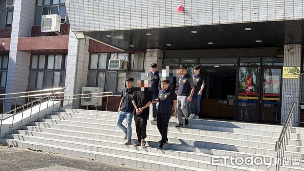 ▲竊賊假看貨真踩點洗劫倉庫,警方科技辦案逮3嫌、追回15張檜木桌和洋酒。(圖/記者楊永盛翻攝)