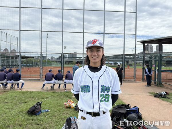 ▲百齡高中劉海靖總教練。(圖/記者胡冠辰攝)