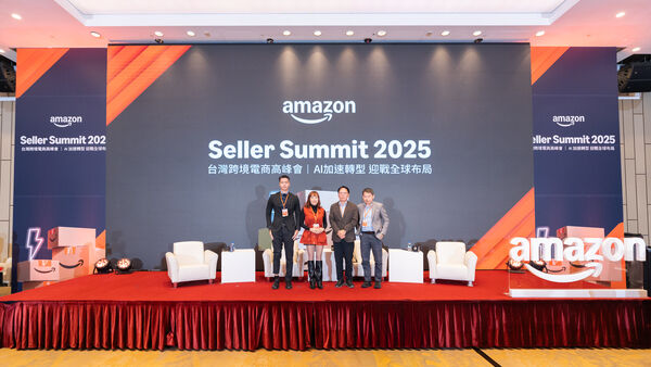 ▲台灣跨境電商高峰會『大師引路』講者合影,左起華夏玻璃執行長廖冠傑、台灣數位企業總會執行長王怡雯、台北市進出口商業同業公會副秘書長蔡順達、數位時代總編輯王志仁。(圖/IEAT提供)