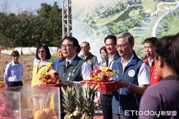 ▲台南市竹溪水質淨化場第二期工程30日舉行動土典禮,由市長黃偉哲主持。(記者林東良翻攝)