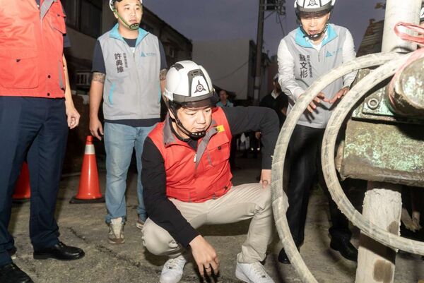 ▲新竹市晚間驚傳路面下陷。(圖/翻攝新竹市政府網站)